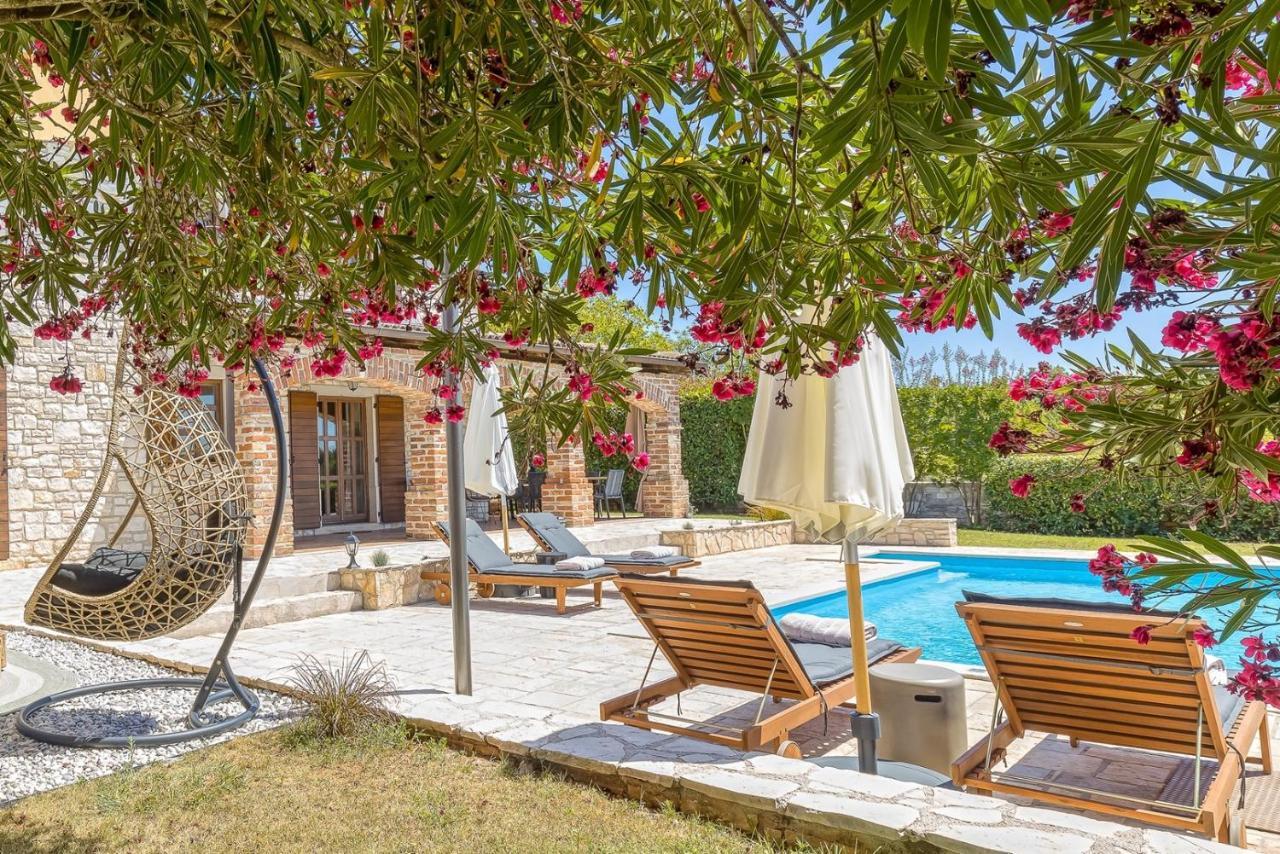 Villa Santolina Baderna Ngoại thất bức ảnh