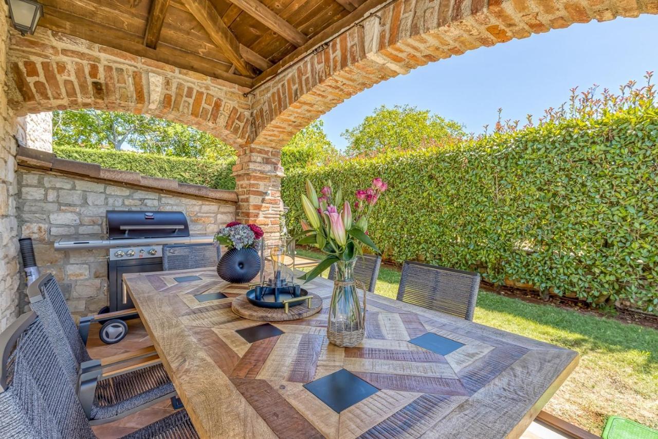 Villa Santolina Baderna Ngoại thất bức ảnh