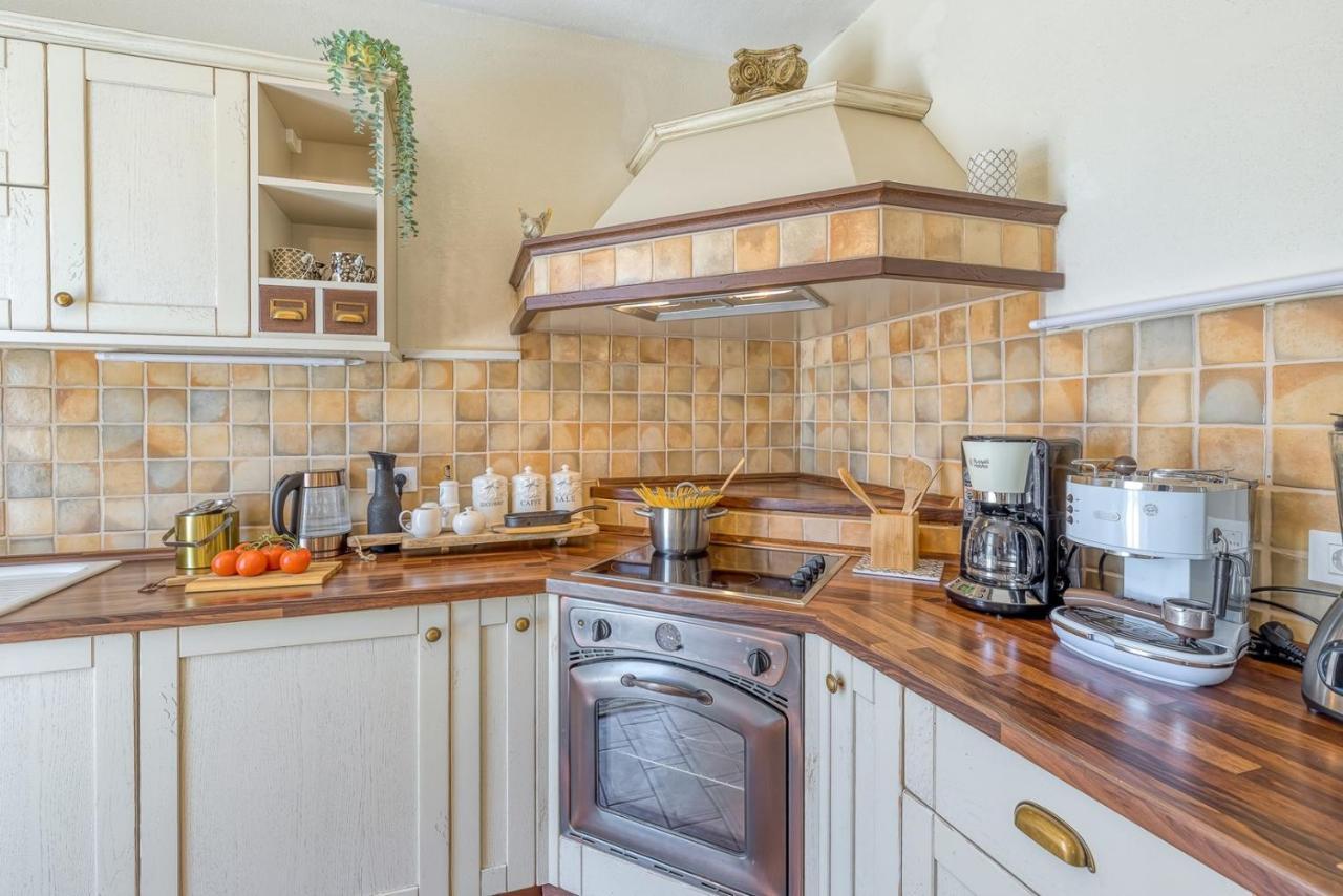 Villa Santolina Baderna Ngoại thất bức ảnh