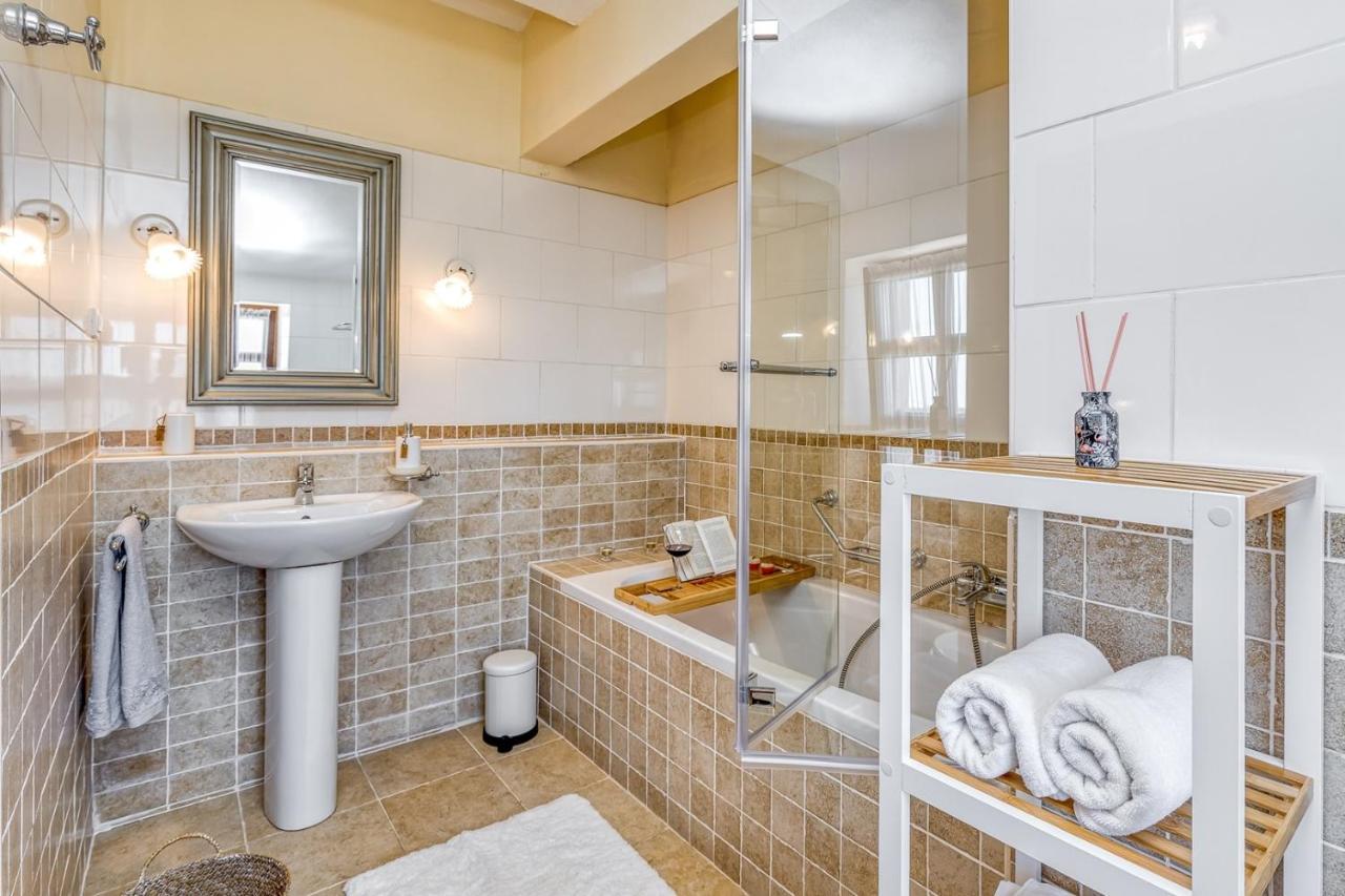 Villa Santolina Baderna Ngoại thất bức ảnh