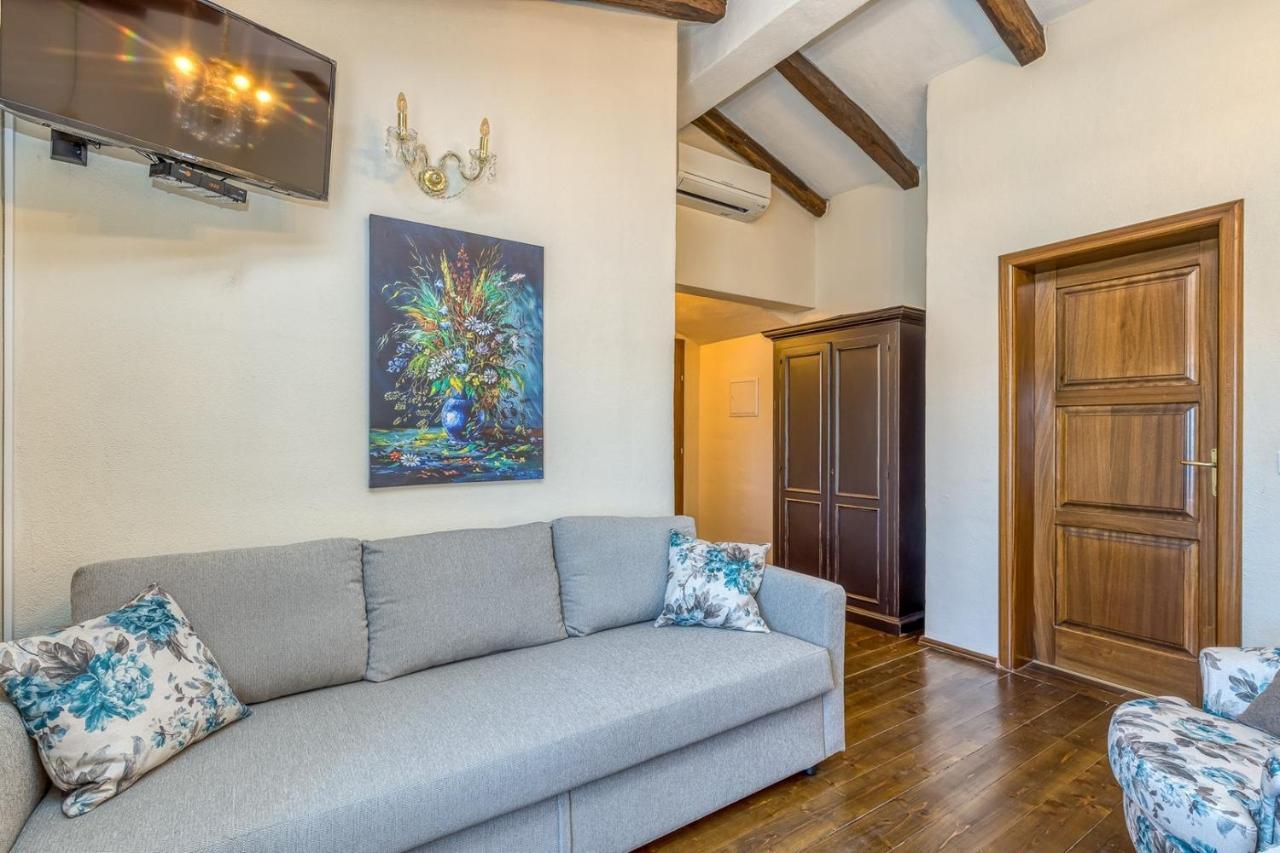 Villa Santolina Baderna Ngoại thất bức ảnh